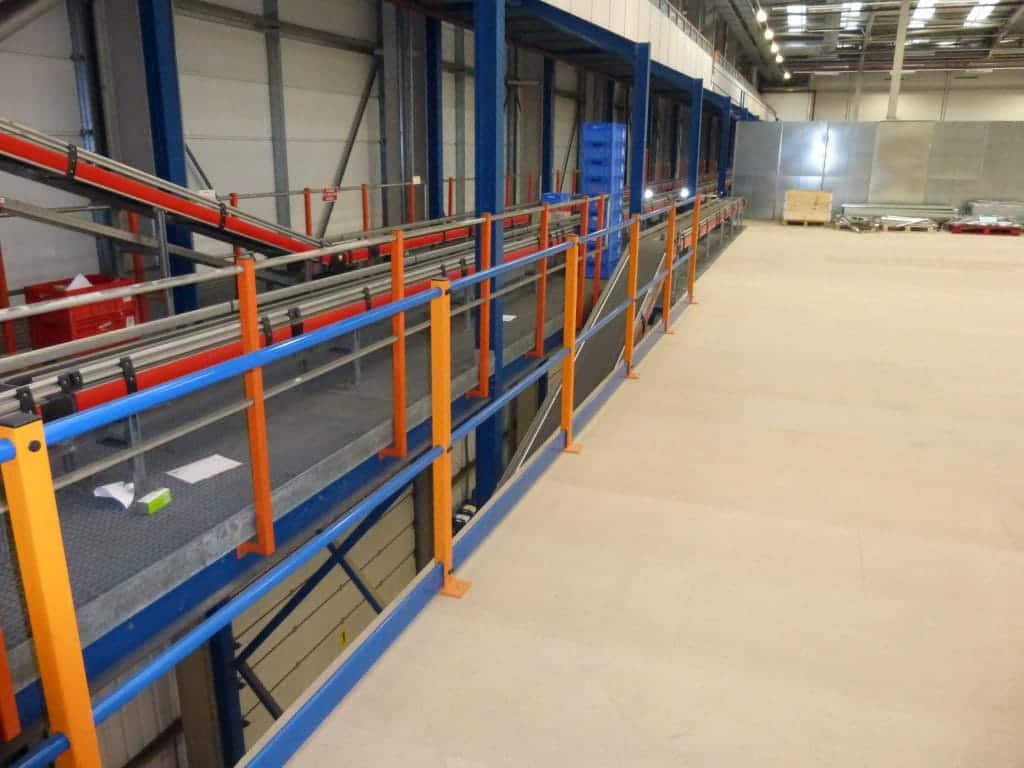 mezzanine floor in warehouse